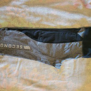 Second Skin gray and black crop leggings